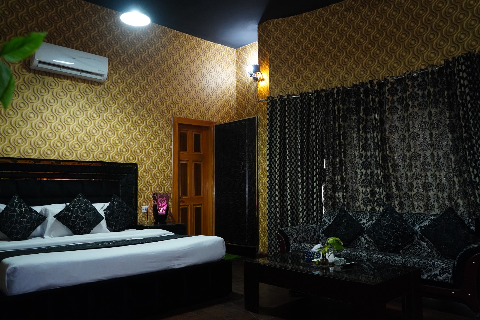 Room 501 (3)