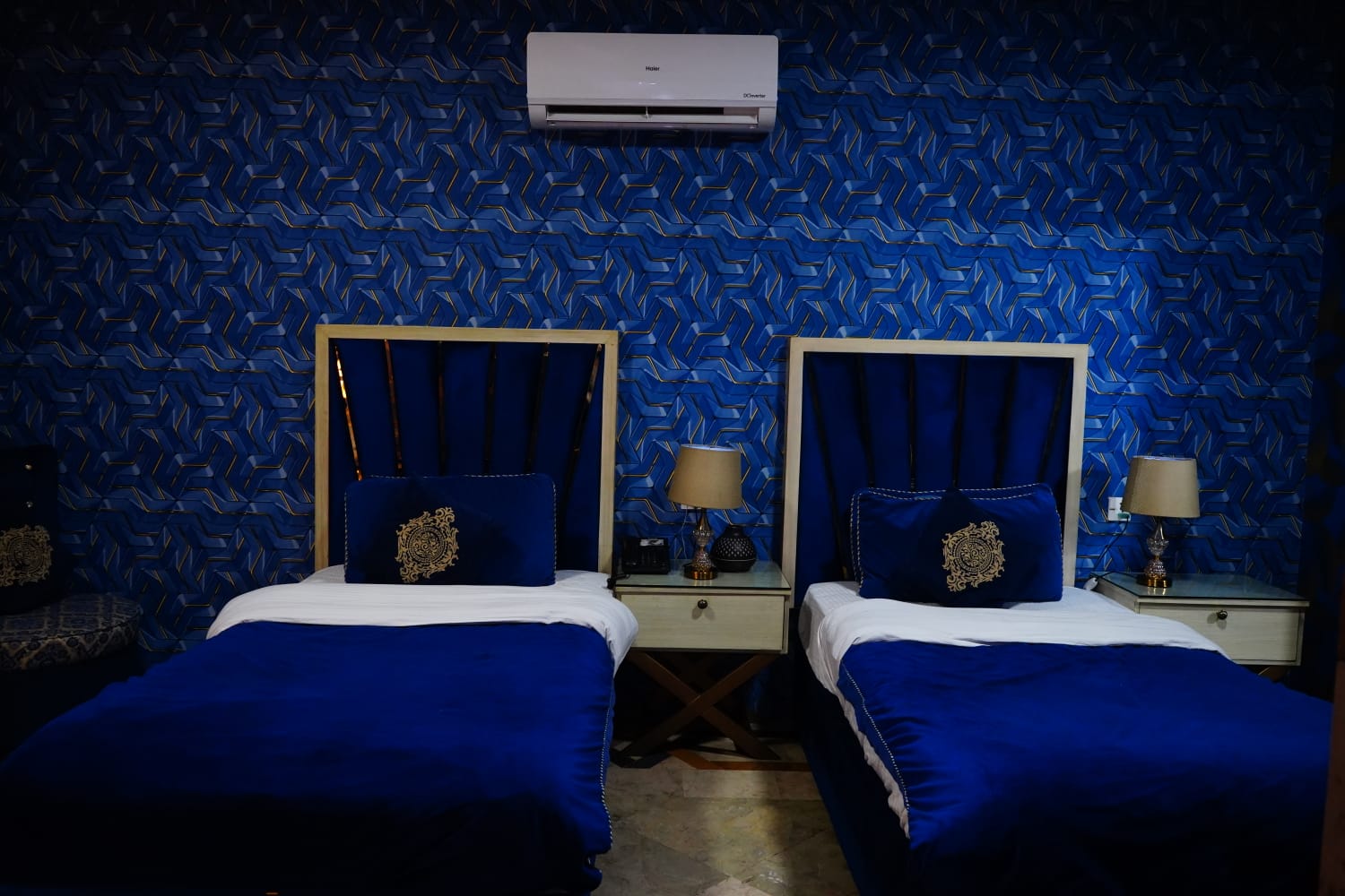 Room 504 (2)