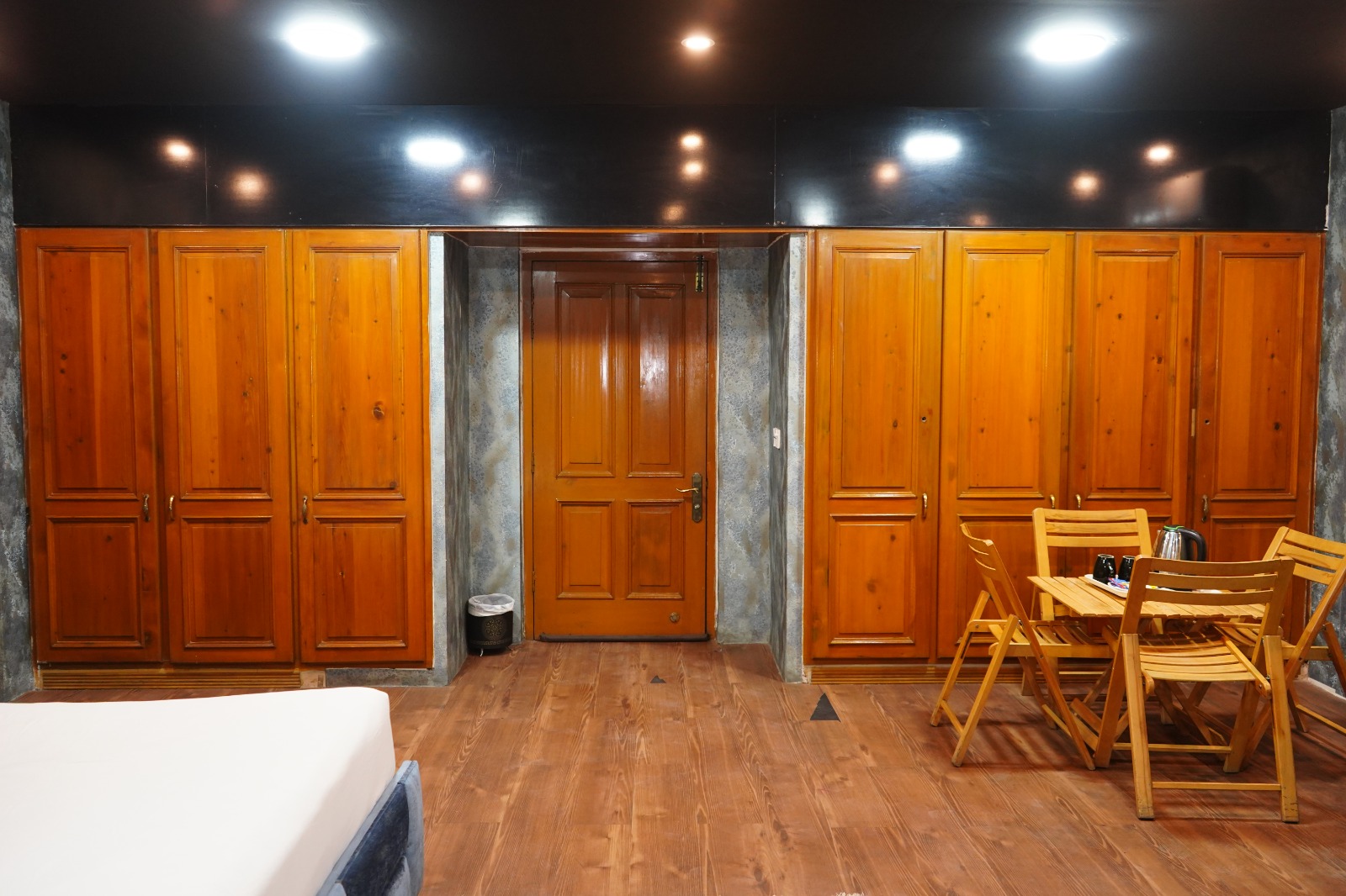 Room 505 (2)