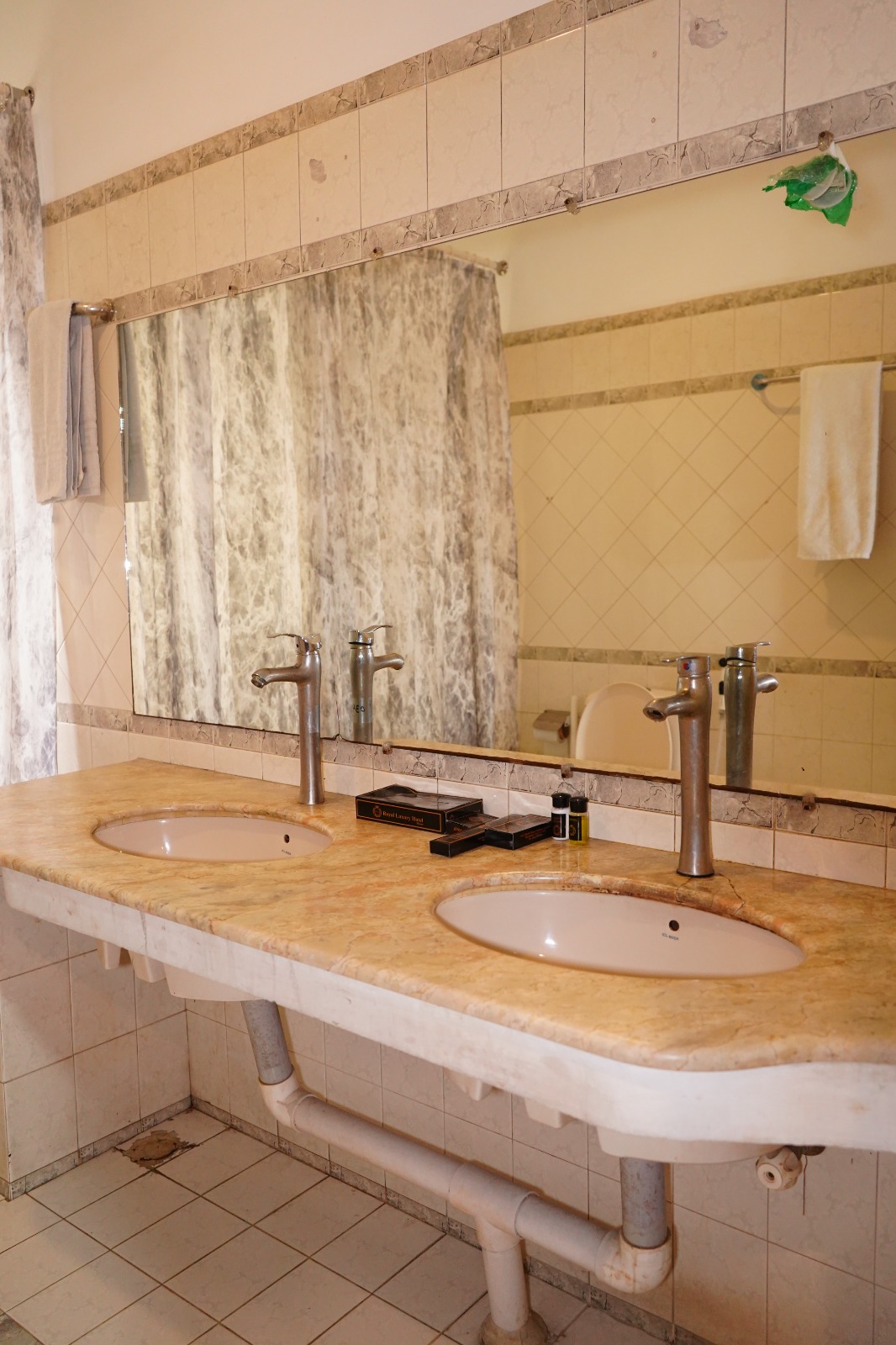 Room 505 (3)